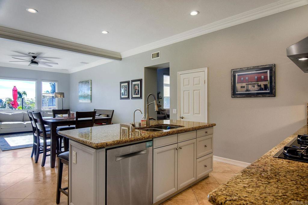 6795 Palermi Place Carlsbad, CA 92011 - Photo 15 of 48