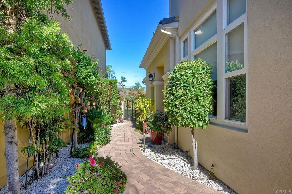 6795 Palermi Place Carlsbad, CA 92011 - Photo 37 of 48