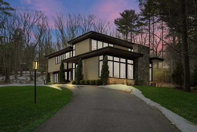 $4,539,000 | 11 Winthrop Circle, Weston, MA 02493