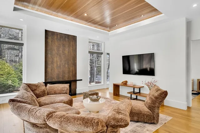 $4,539,000 | 11 Winthrop Circle, Weston, MA 02493