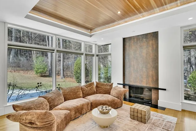 $4,539,000 | 11 Winthrop Circle, Weston, MA 02493