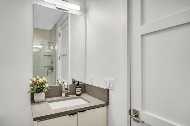 $4,539,000 | 11 Winthrop Circle, Weston, MA 02493