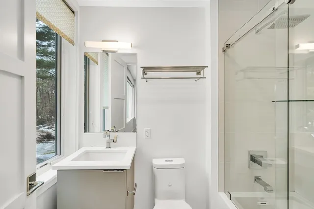 $4,539,000 | 11 Winthrop Circle, Weston, MA 02493