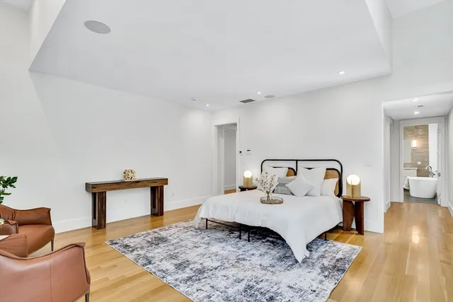 $4,539,000 | 11 Winthrop Circle, Weston, MA 02493