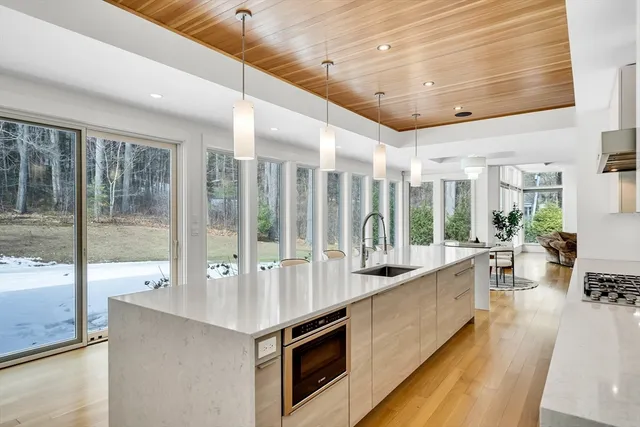 $4,539,000 | 11 Winthrop Circle, Weston, MA 02493