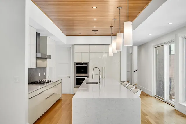 $4,539,000 | 11 Winthrop Circle, Weston, MA 02493