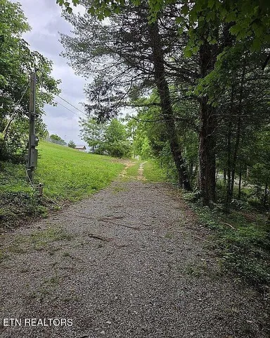 $989,900 | 235 Sparta Street, Spencer, TN 38585