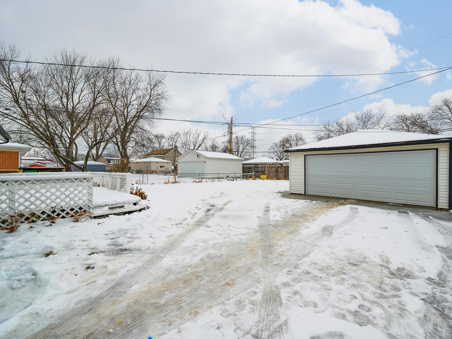 173 East Dennis Road Wheeling, IL 60090 - Photo 14 of 15 a view of a parking space