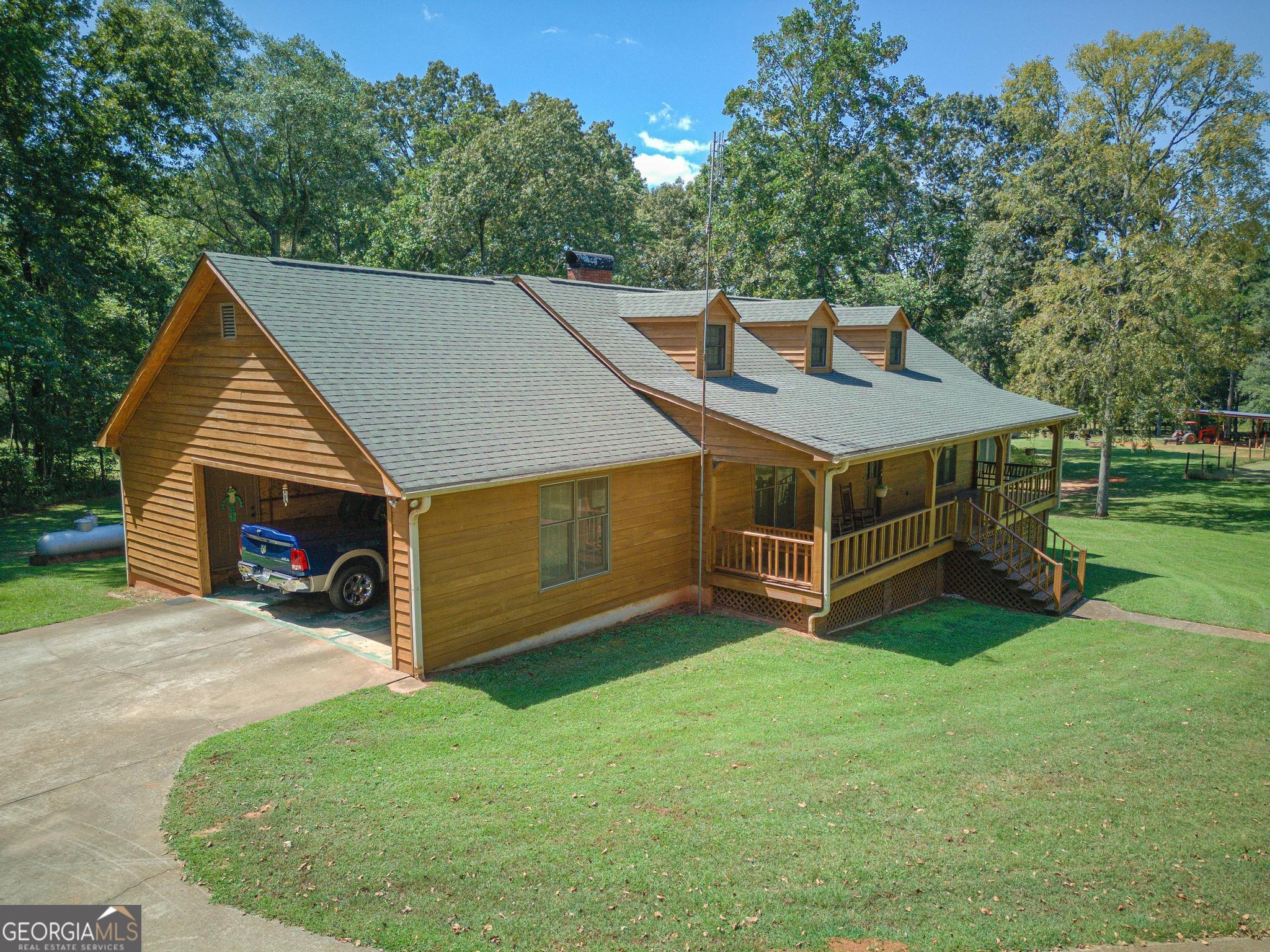 369 Abares Road Forsyth, GA 31029 - Photo 4 of 60