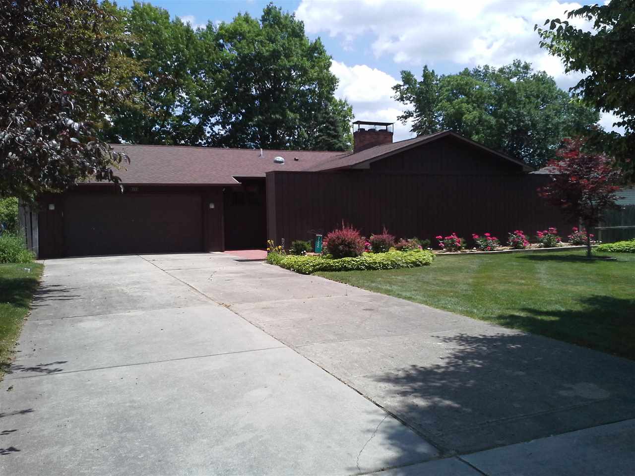 722 Riverside Drive Linden, MI 48451 - Photo 1 of 26 31385694.JPG