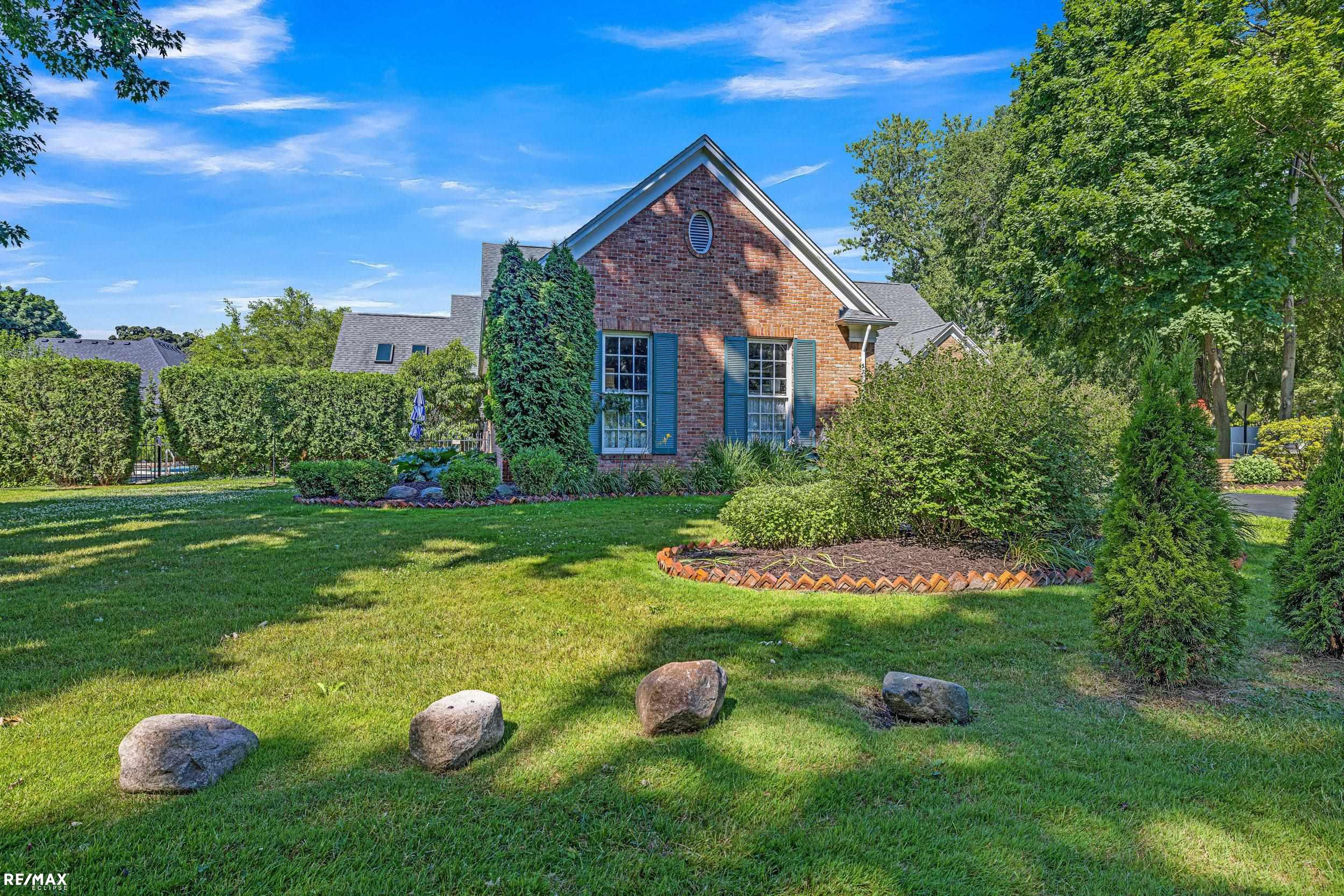 895 Bishop Road Grosse Pointe, MI 48230 - Photo 2 of 57 50147351-7968a57a-ed7c-493c-b749-df72726541a0.JPG