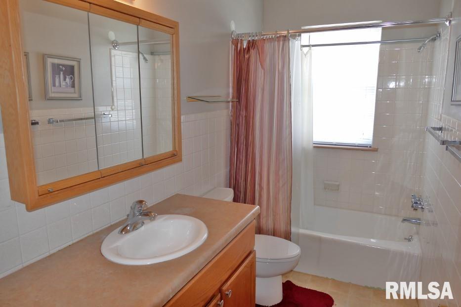 716 West Ridge Road Peoria, IL 61614 - Photo 13 of 33 Gallery Image 13