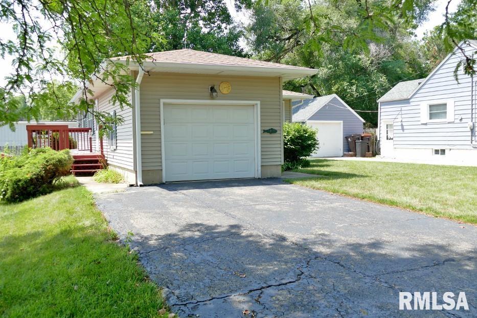 716 West Ridge Road Peoria, IL 61614 - Photo 3 of 33 Gallery Image 3