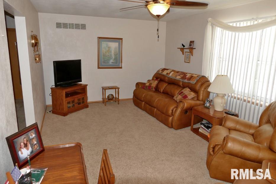 716 West Ridge Road Peoria, IL 61614 - Photo 5 of 33 Gallery Image 5