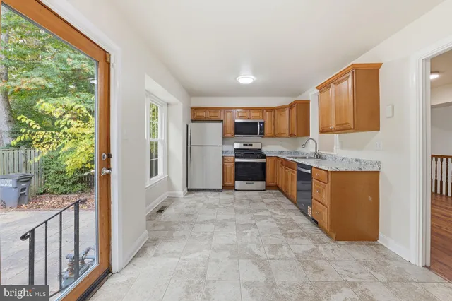 $3,000 | 4742 Gainsborough Drive, Fairfax, VA 22032