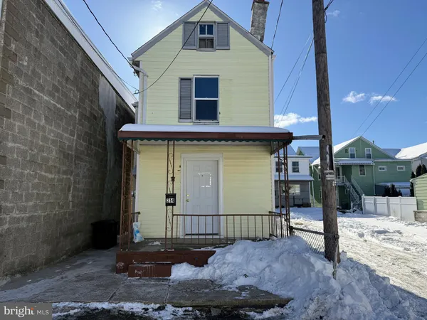$127,000 | 314 West Olive Street, Mount Carmel, PA 17851