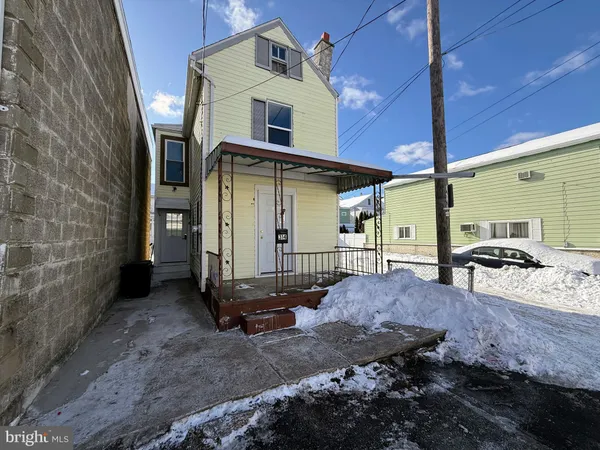 $127,000 | 314 West Olive Street, Mount Carmel, PA 17851