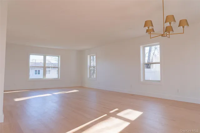 a view of empty room with window
