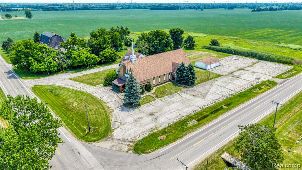 9735 Dolan Road Columbus, MI 48063 - Photo 6 of 63 Gallery Image 6