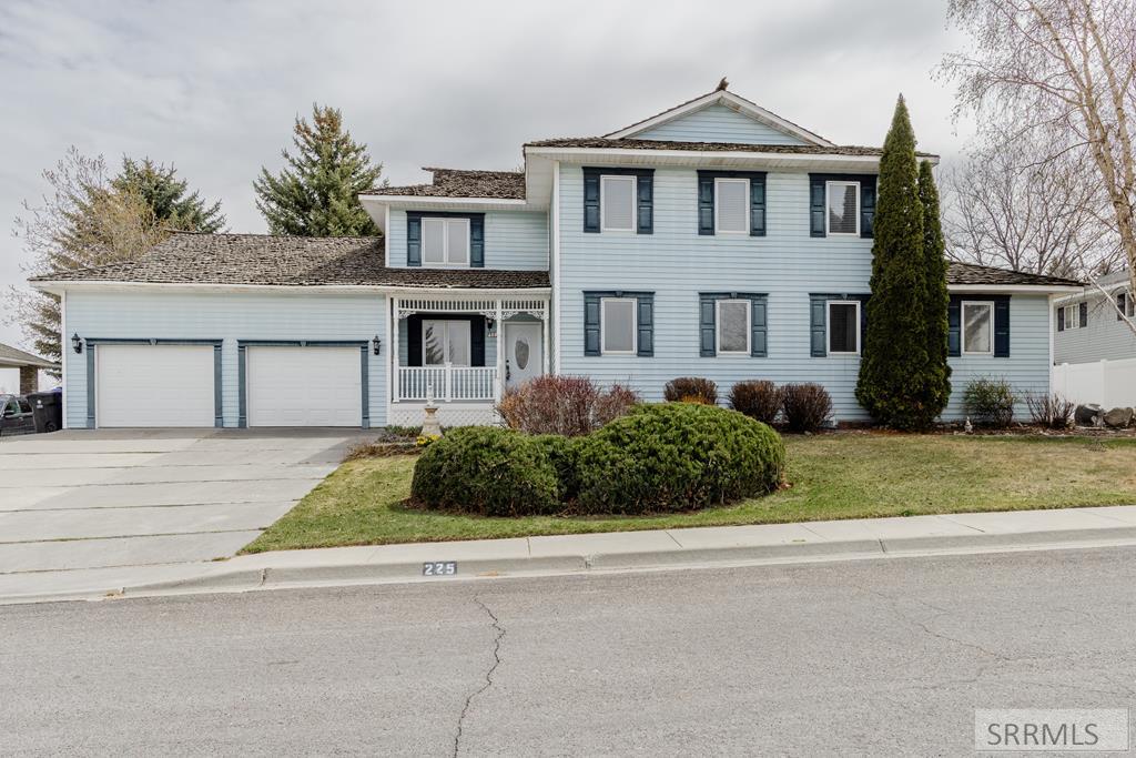 225 Nez Perce Avenue Rexburg, ID 83440 - Photo 1 of 52 Main View