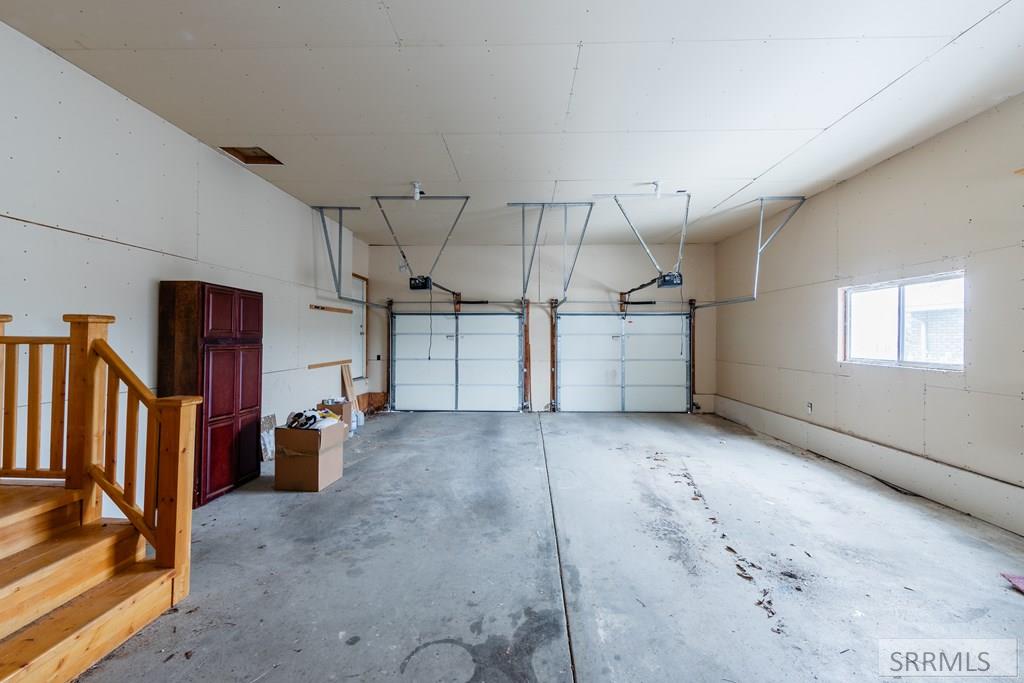225 Nez Perce Avenue Rexburg, ID 83440 - Photo 47 of 52 Garage