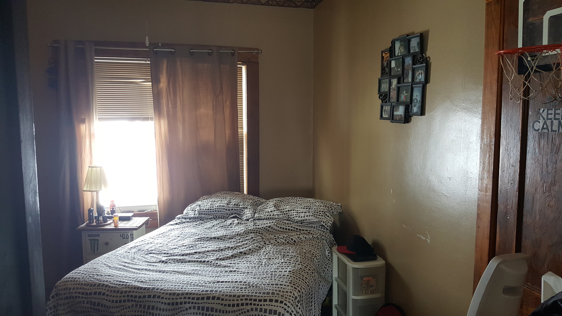 2256 North 14th Road Streator, IL 61364 - Photo 7 of 18 a bedroom with a bed and a window