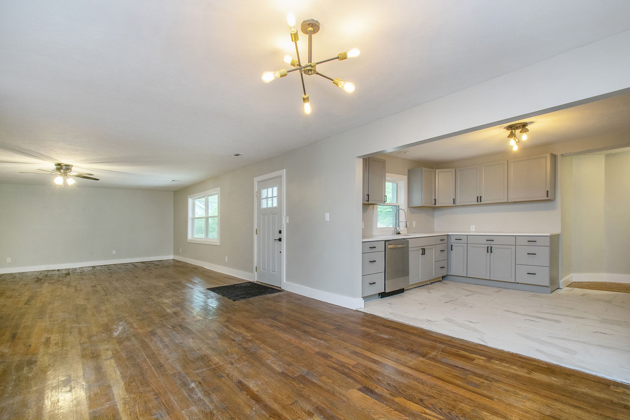 55684 Filbert Road Mishawaka, IN 46545 - Photo 5 of 27