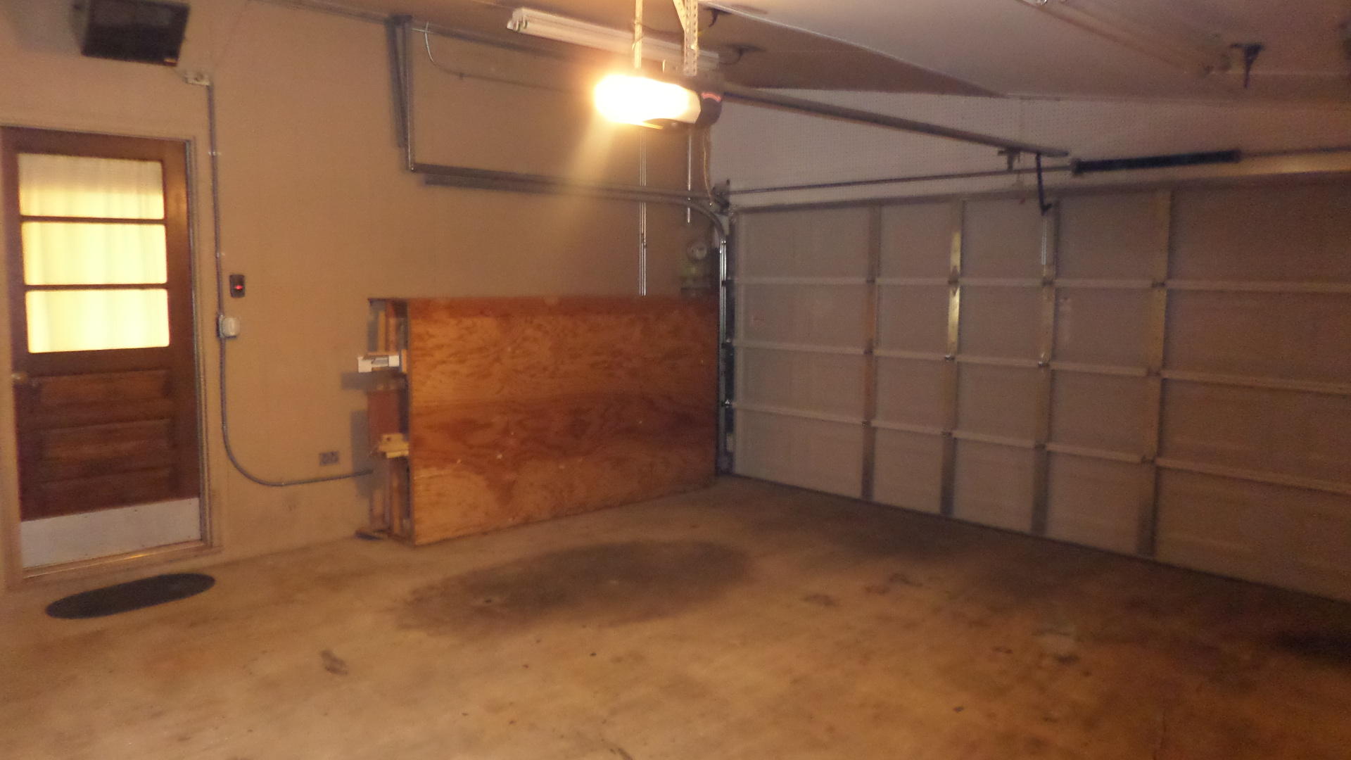 104 Clark Lane Oak Ridge, TN 37830 - Photo 28 of 39 Garage