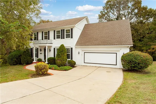 $400,000 | 2404 Southwest Clear Creek Court, Blue Springs, MO 64015