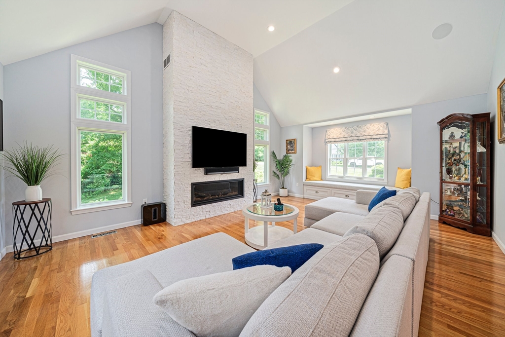 136 Wolf Pond Road Kingston, MA 02364 - Photo 15 of 42 Gallery Image 15
