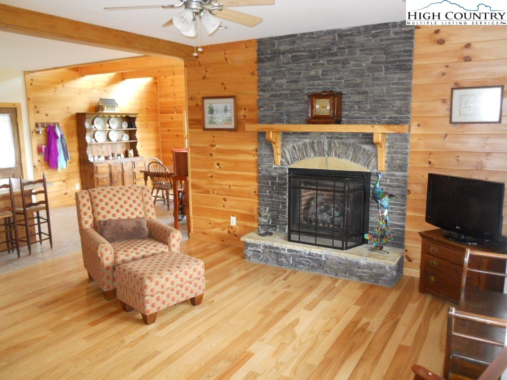 763 Little Piney Road Lansing, NC 28643 - Photo 12 of 32 Gallery Image 12