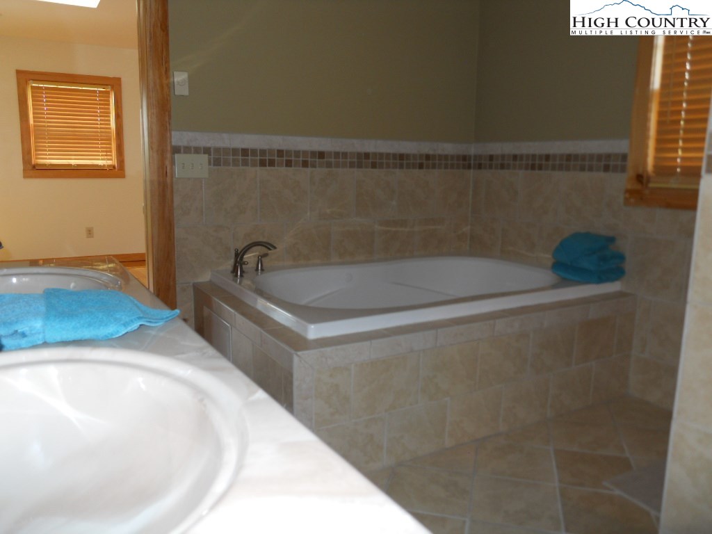 763 Little Piney Road Lansing, NC 28643 - Photo 28 of 32 Gallery Image 28