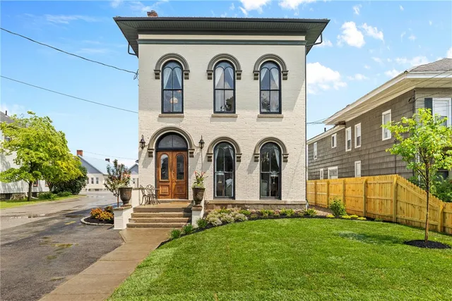 $2,750 | 42 Lake Street, Le Roy, NY 14482