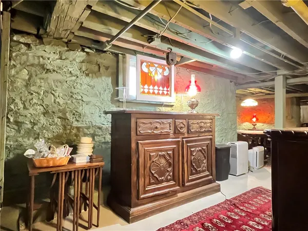 $2,750 | 42 Lake Street, Le Roy, NY 14482