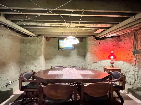 $2,750 | 42 Lake Street, Le Roy, NY 14482