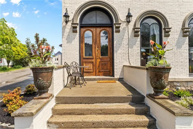 $2,750 | 42 Lake Street, Le Roy, NY 14482