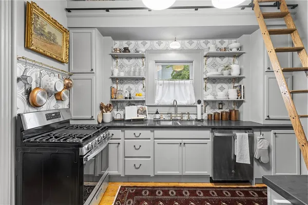 $2,750 | 42 Lake Street, Le Roy, NY 14482