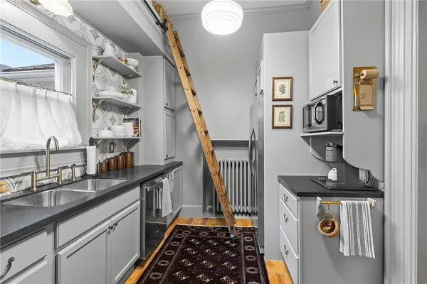 $2,750 | 42 Lake Street, Le Roy, NY 14482