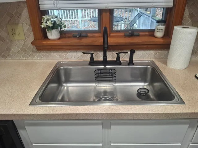 a close view of sink and tap