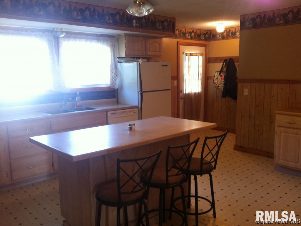 2378 Roby Road Mechanicsburg, IL 62545 - Photo 8 of 11 Gallery Image 8