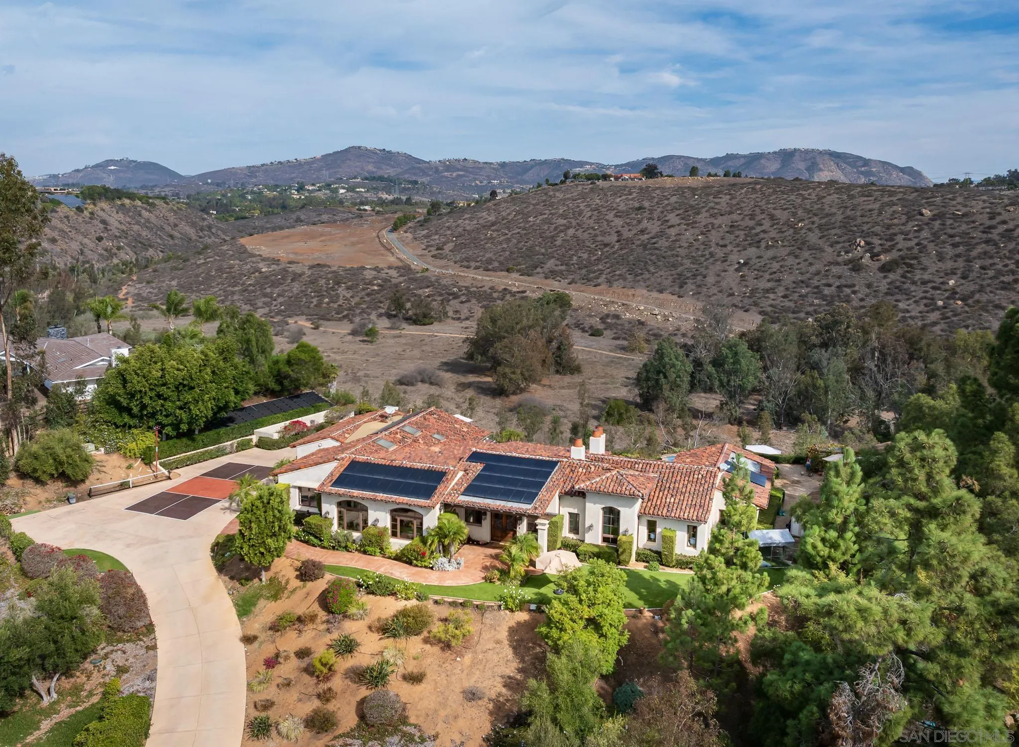 16531 Zumaque Street Rancho Santa Fe, CA 92067 - Photo 43 of 48 an aerial view of multiple house