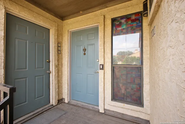 $89,900 | 6100 Woodlake Parkway, Unit 706, San Antonio, TX 78244