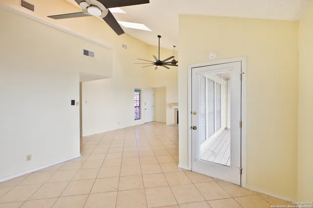 $89,900 | 6100 Woodlake Parkway, Unit 706, San Antonio, TX 78244