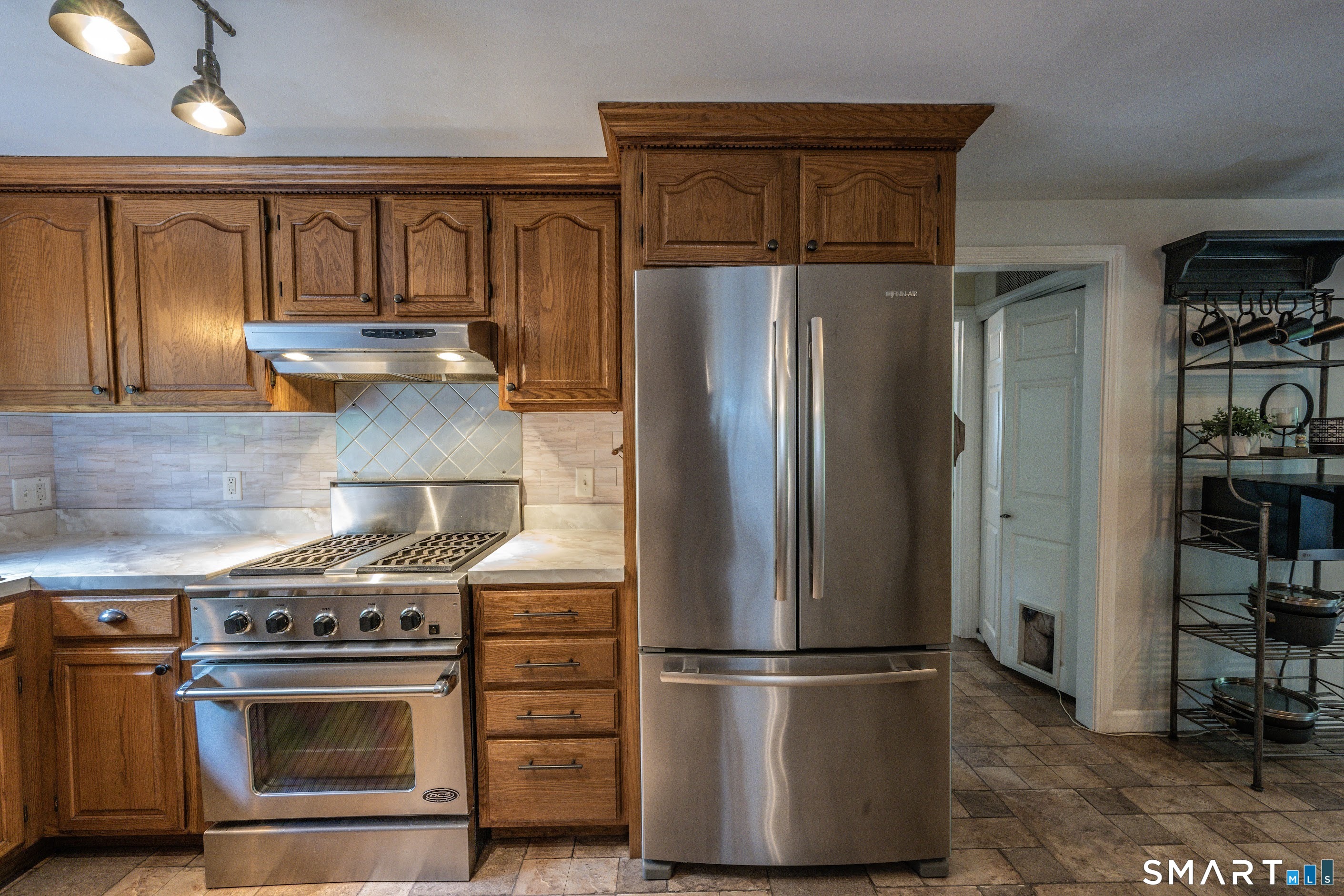 167 Saybrook Road Haddam, CT 06441 - Photo 7 of 38