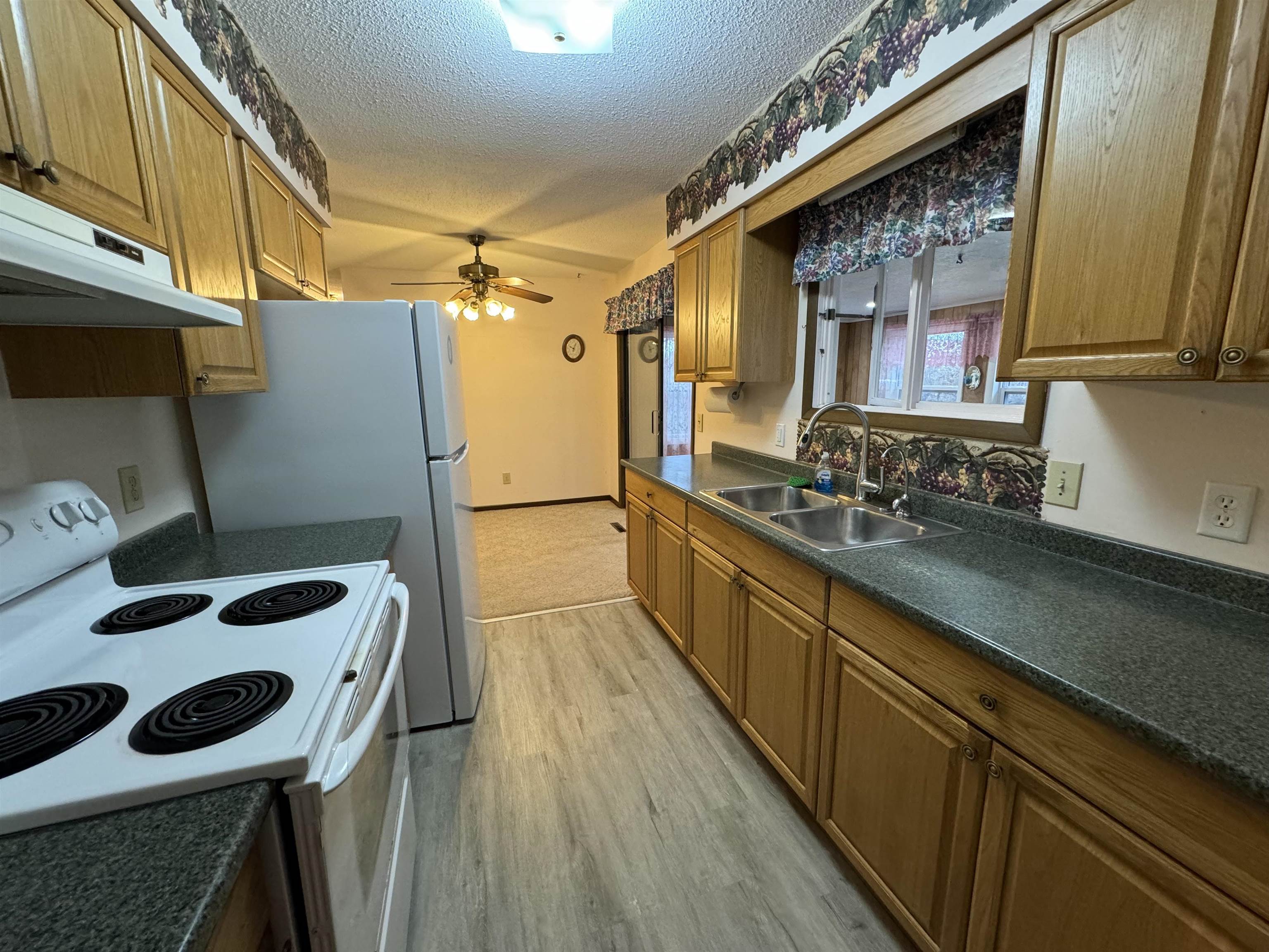 4075 West Pratt Lake Road Gladwin, MI 48624 - Photo 4 of 31