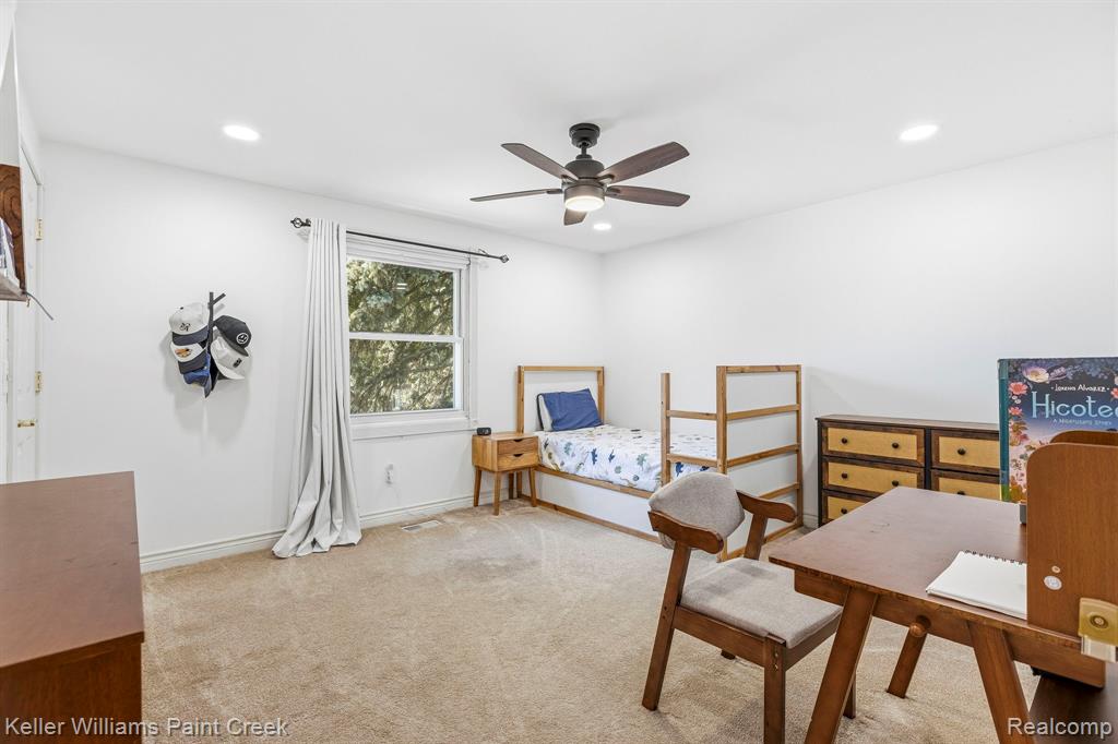 1675 North Kilburn Road Rochester Hills, MI 48306 - Photo 40 of 48