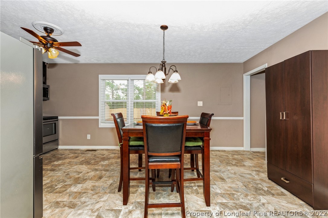 5842 Hunting Ridge Road Hope Mills, NC 28348 - Photo 8 of 29 Gallery Image 8