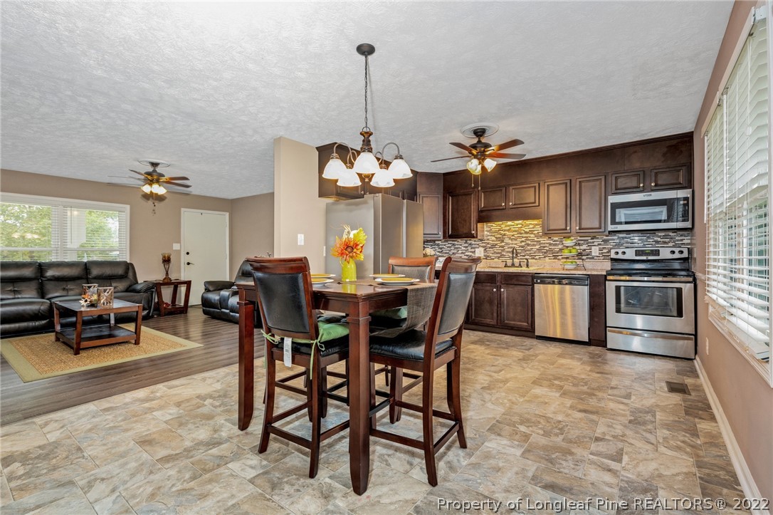 5842 Hunting Ridge Road Hope Mills, NC 28348 - Photo 9 of 29 Gallery Image 9