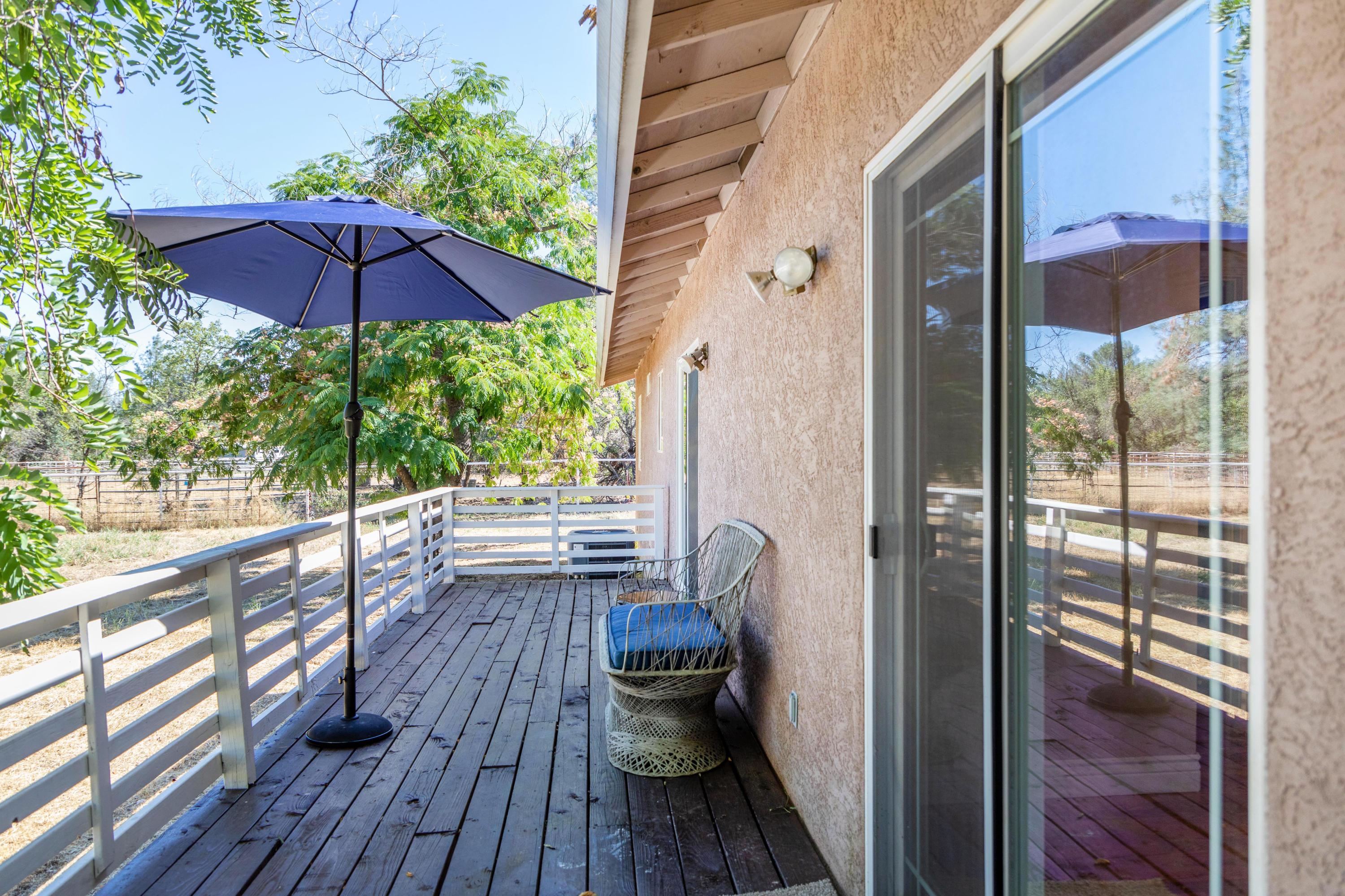 6755 Clover View Road Anderson, CA 96007 - Photo 8 of 28 254A2258