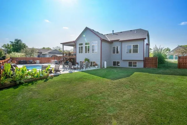 $449,900 | 2905 Sunflower Drive, Derby, KS 67037